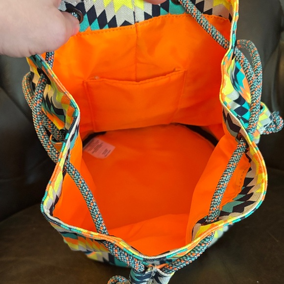 KAVU Women's Vibrant Chevron Crossbody Bucket Bag - Picture 3 of 7